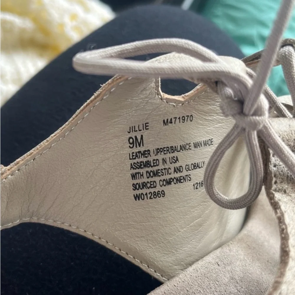 Munro | Jillie Gray Lace-Up Heeled Sandals | size 9 | NIB